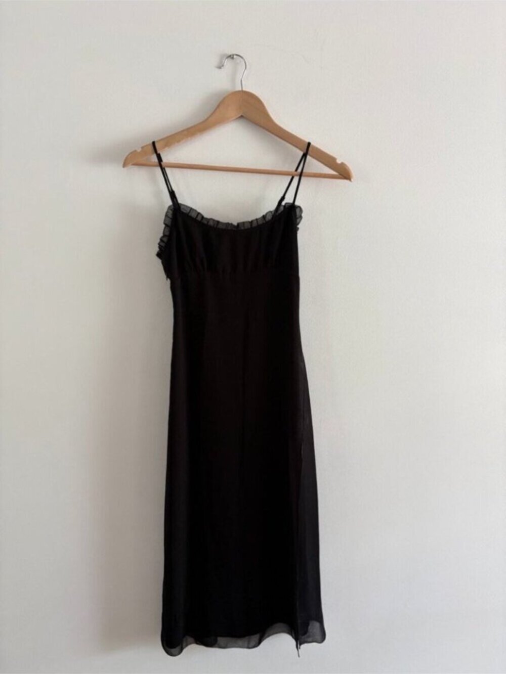 Aritzia Wilfred Sister Dress Chiffon Ruffle Trim Midi Slip Dress Black Size 00 - Picture 3 of 7